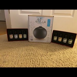 Ellia Aroma Diffuser w/ Essential Oil set (8)